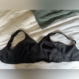 Black wireless unlined Cacique bra - 40H